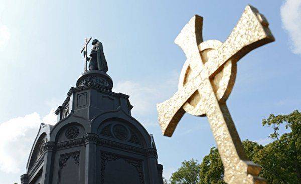 Князь Владимир стал самозванцем: В Украине ищут новых врагов народа Князь Владимир стал самозванцем: В Украине ищут новых врагов народа