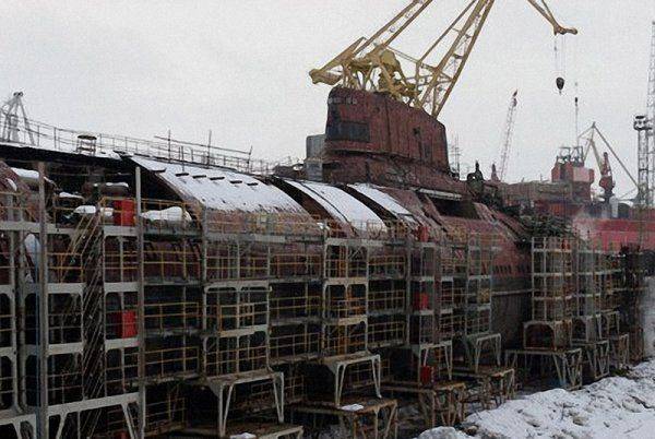 Последний причал: Мощь и гордость российского флота в 1990-е распилили на куски Последний причал: Мощь и гордость российского флота в 1990-е распилили на куски