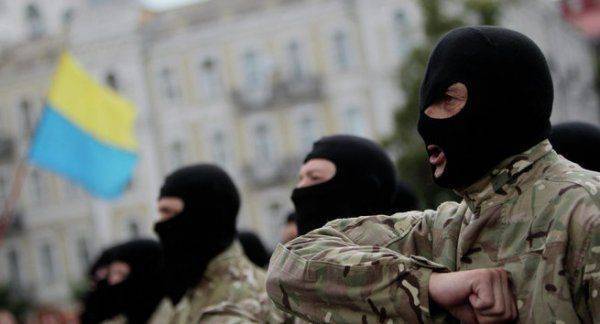 Радикалы попытались разогнать съезд киевских коммунистов, но получили сами Радикалы попытались разогнать съезд киевских коммунистов, но получили сами