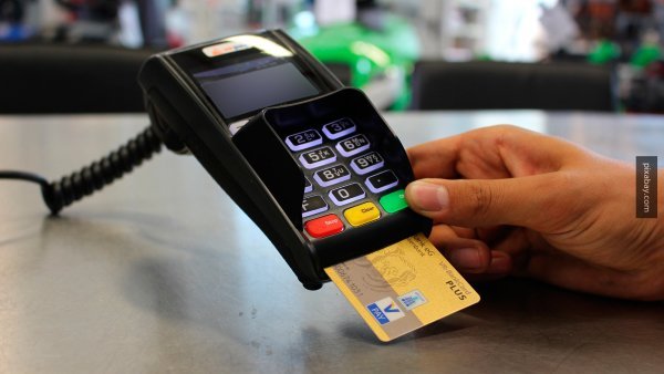 В погоне за лидерством: «УАЗ» предложит новую схему продажи автомобилей В погоне за лидерством: «УАЗ» предложит новую схему продажи автомобилей