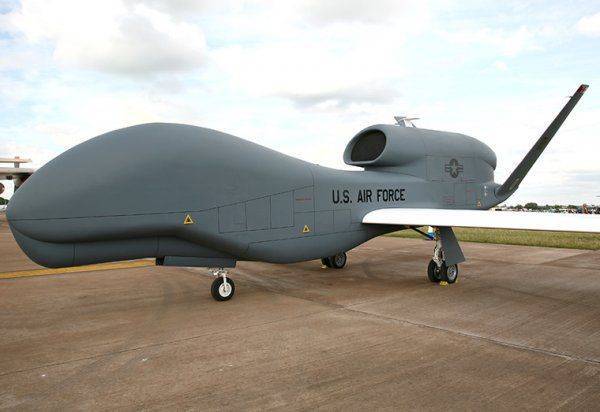 Украина намерена сбить американский беспилотник Global Hawk над Донбассом, чтобы втянуть в конфликт США и НАТО Украина намерена сбить американский беспилотник Global Hawk над Донбассом, чтобы втянуть в конфликт США и НАТО