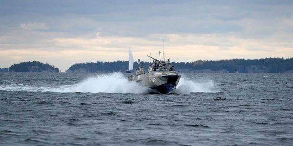 «Каждый швед знает кого-то, кто видел русскую субмарину» «Каждый швед знает кого-то, кто видел русскую субмарину»