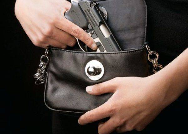 Луценко требует узаконить «стволы» для населения Луценко требует узаконить «стволы» для населения