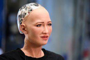 Обещавший уничтожить людей робот София сломалась после вопроса о коррупции на Украине