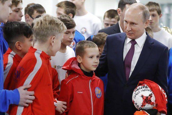 Все объекты, построенные к ЧМ, по распоряжению Путина передадут детскому спорту