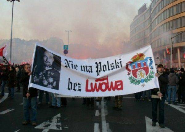 Националисты требуют от Рады принять закон об уголовной ответственности поляков за «Львовнаш» и Пилсудского Националисты требуют от Рады принять закон об уголовной ответственности поляков за «Львовнаш» и Пилсудского