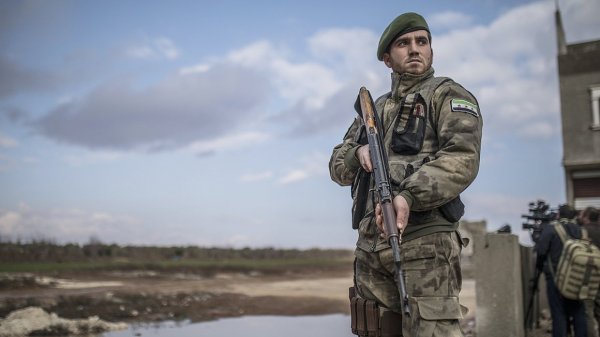 Де Мистура призвал учитывать опыт Ирака при подписании конституции Сирии Де Мистура призвал учитывать опыт Ирака при подписании конституции Сирии