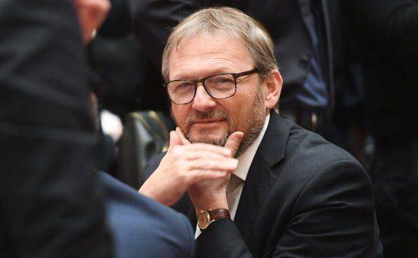 Титов назвал имена желающих вернуться в Россию бизнесменов Титов назвал имена желающих вернуться в Россию бизнесменов