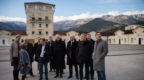 Немецкий депутат посоветовал Украине смириться с переходом Крыма в состав России Немецкий депутат посоветовал Украине смириться с переходом Крыма в состав России