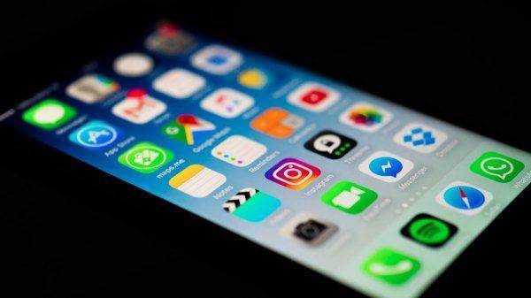 Как развитие сотовой связи повлияло на экономику России? Как развитие сотовой связи повлияло на экономику России?