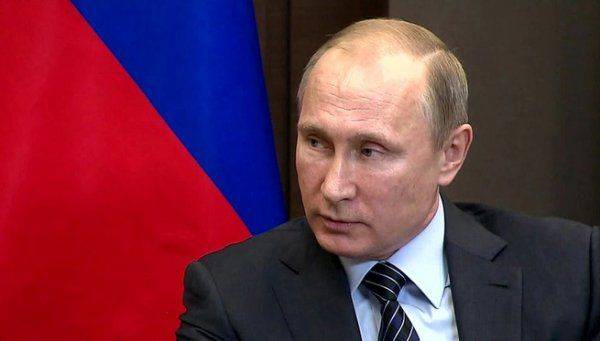 Путин: ведущая роль в повышении эффективности национальной экономики принадлежит бизнесу Путин: ведущая роль в повышении эффективности национальной экономики принадлежит бизнесу