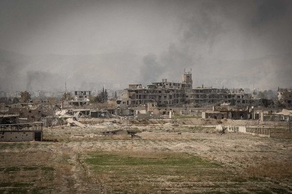 Столкновения между боевиками начались в Восточной Гуте Столкновения между боевиками начались в Восточной Гуте