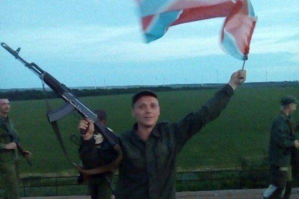"Перемирие" на Донбассе: Гражданина России взяли в плен украинские нацисты "Перемирие" на Донбассе: Гражданина России взяли в плен украинские нацисты