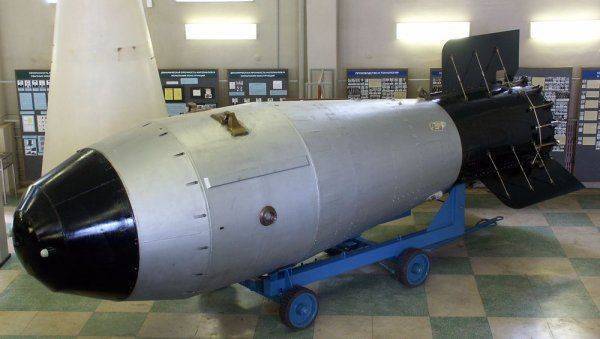 Путин в своем Послании назвал имя главного лоха планеты Путин в своем Послании назвал имя главного лоха планеты