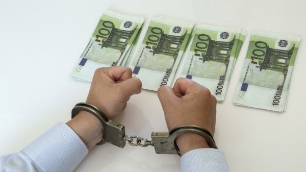 В АСВ ставят под сомнение право граждан распоряжаться собственными деньгами В АСВ ставят под сомнение право граждан распоряжаться собственными деньгами