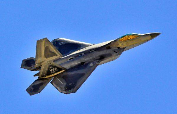 Могут ли русские S-400 совершить немыслимое: убить бомбардировщики F-22, F-35 или B-2? Могут ли русские S-400 совершить немыслимое: убить бомбардировщики F-22, F-35 или B-2?