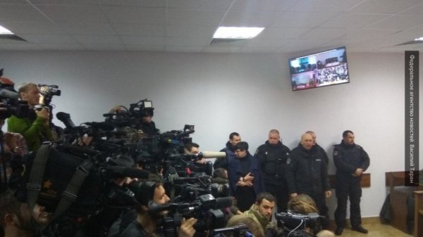 Савченко на видео разделась ради предвыборного ролика для Украины Савченко на видео разделась ради предвыборного ролика для Украины