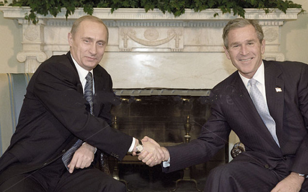 Трамп рискует, приглашая Путина в Белый дом Трамп рискует, приглашая Путина в Белый дом