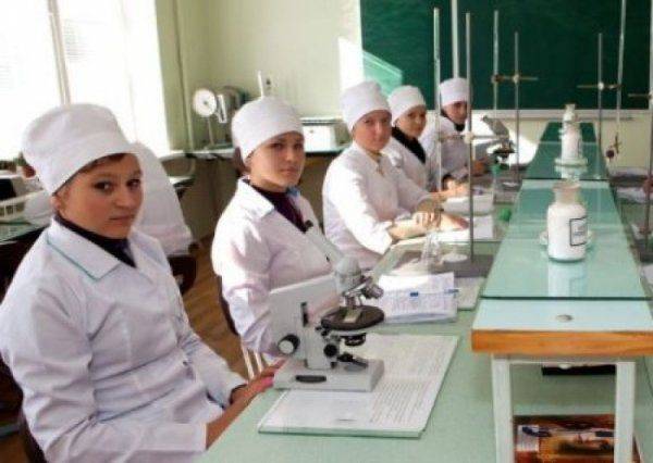 В Украине ликвидируют мединституты, а диплом врача предлагают получать после просмотра сериала «Скорая помощь»  В Украине ликвидируют мединституты, а диплом врача предлагают получать после просмотра сериала «Скорая помощь»