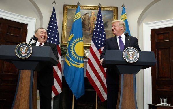 Когда Идиот - звучит гордо: Назарбаев: Казахстан высоко ценит политическую поддержку США и считает себя их другом Когда Идиот - звучит гордо: Назарбаев: Казахстан высоко ценит политическую поддержку США и считает себя их другом