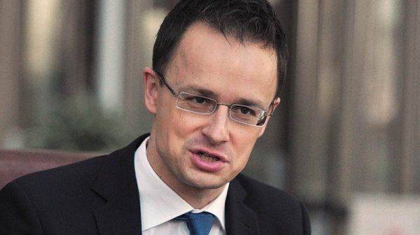 Глава МИД Венгрии заявил о грядущем обострении отношений с Украиной Глава МИД Венгрии заявил о грядущем обострении отношений с Украиной