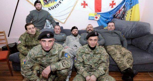 Грузинский наемник сдался в плен ДНР и готов рассказать об участии НАТО в карательной операции Грузинский наемник сдался в плен ДНР и готов рассказать об участии НАТО в карательной операции