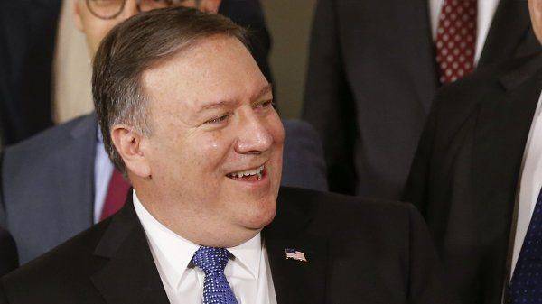 Помпео послал НАТО на Россию Помпео послал НАТО на Россию