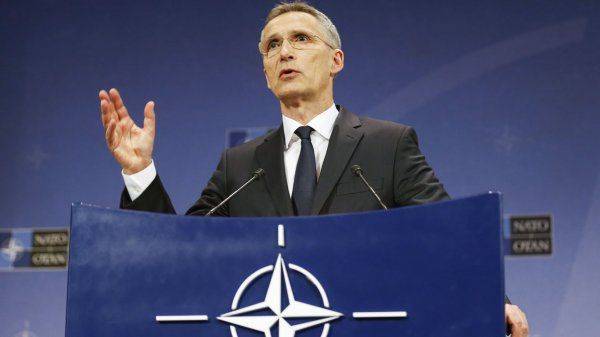 Помпео послал НАТО на Россию Помпео послал НАТО на Россию