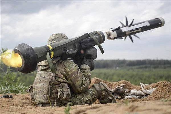 Зрада: США запретили Киеву использовать Javelin на Донбассе Зрада: США запретили Киеву использовать Javelin на Донбассе