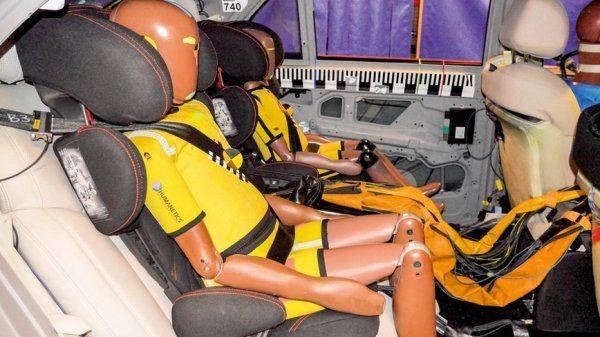 Седан «Кортежа» прошел первую серию краш-тестов в НАМИ Седан «Кортежа» прошел первую серию краш-тестов в НАМИ