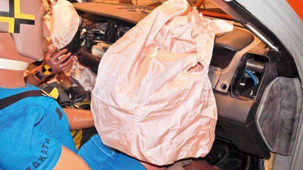 Седан «Кортежа» прошел первую серию краш-тестов в НАМИ Седан «Кортежа» прошел первую серию краш-тестов в НАМИ