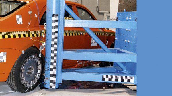 Седан «Кортежа» прошел первую серию краш-тестов в НАМИ Седан «Кортежа» прошел первую серию краш-тестов в НАМИ