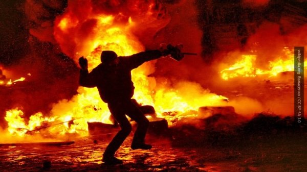 Мостовая: украинцы объединились ради разрушения Мостовая: украинцы объединились ради разрушения