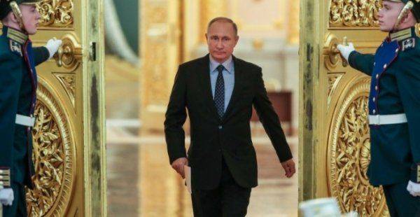 В Киеве рассказали, как чиновники и радикалы смотрели инаугурацию Путина В Киеве рассказали, как чиновники и радикалы смотрели инаугурацию Путина