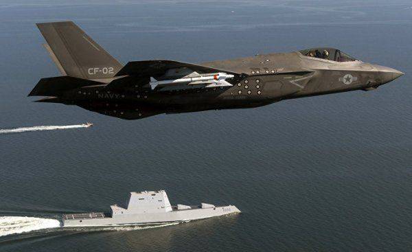 Россия в случае войны легко уничтожит американские F-22 и F-35 Россия в случае войны легко уничтожит американские F-22 и F-35