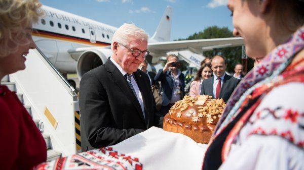 Молчите в тряпочку: Германия приказала Украине больше не критиковать «Северный поток - 2» Молчите в тряпочку: Германия приказала Украине больше не критиковать «Северный поток - 2»