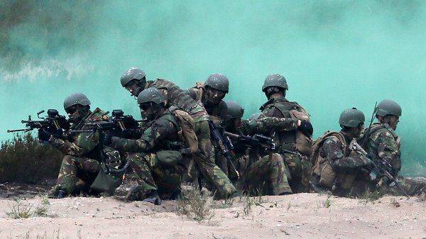 НАТО решила устрашить Россию убедительно НАТО решила устрашить Россию убедительно