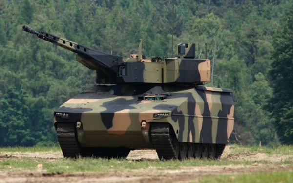 «Рысь» в парке: Германия показала новую БМП «Рысь» в парке: Германия показала новую БМП