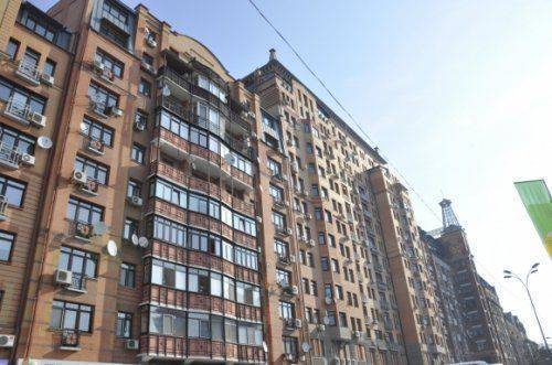 Яценюк переселился в шикарные апартаменты и пересел на «мерс» (ФОТО)