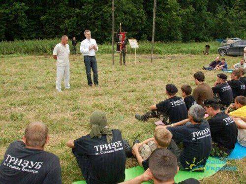 Якименко: Действиями Киева на юго-востоке руководит лично директор ЦРУ