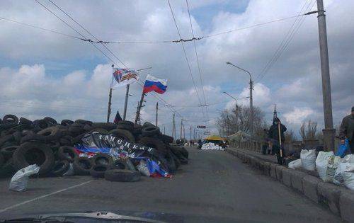 На подъезде к Славянску стреляли, есть погибший - «самооборона»