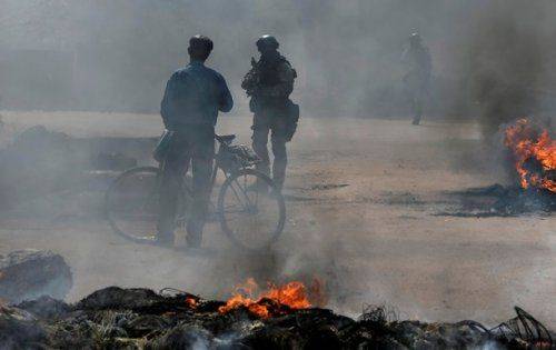 Операция по освобождению Славянска приостановлена из-за угрозы вторжения России – Хунта в панике!