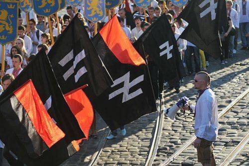 Во Львове провели шествие, посвященное дню создания дивизии СС "Галиция"