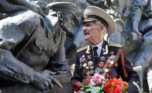 Российские ветераны осудили решение Киева отменить парад Победы