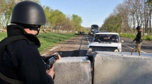 Боевики не пропускают колонну с гуманитарной помощью в Славянск