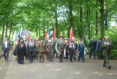 Немецкие добровольцы собираются в Донбасс