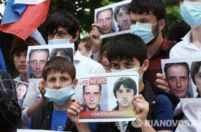 Народный мэр Славянска ищет пути особождения журналистов