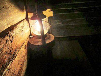 Разведение личинок: Во львовской школе №93 для школьников открыли макет схрона УПА