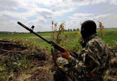 Украинские фашисты возобновили обстрел Семеновки и Славянска