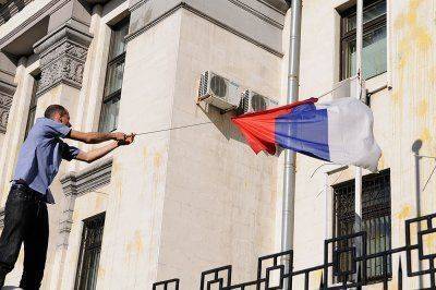 'На штурмы посольства Россия может ответить всей мощью и Украина захлебнется'